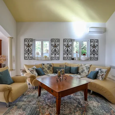 Mediterrane Natalia Villa *