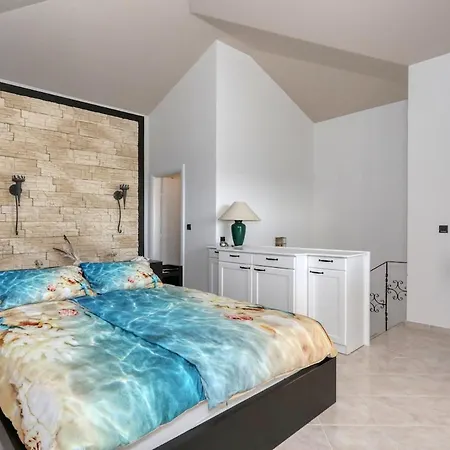 Mediterrane Natalia * Vrsi