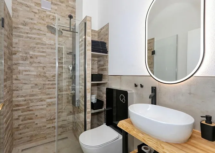 Mediterrane Natalia Willa Vrsi