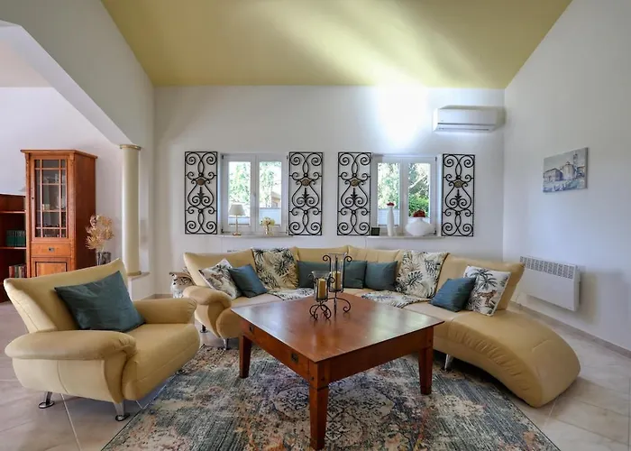 Mediterrane Natalia Willa *