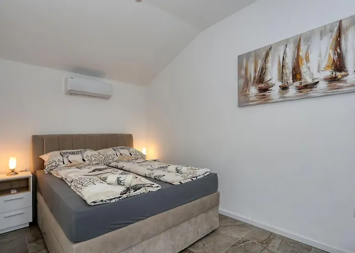 Mediterrane Natalia Willa *