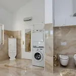 Mediterrane Natalia Vrsi