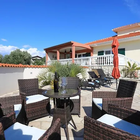 Mediterrane Natalia Villa *