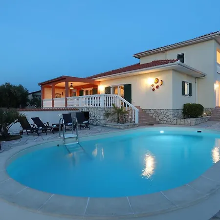 Villa Mediterrane Natalia