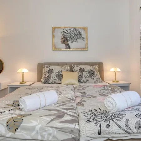 Mediterrane Natalia * Vrsi