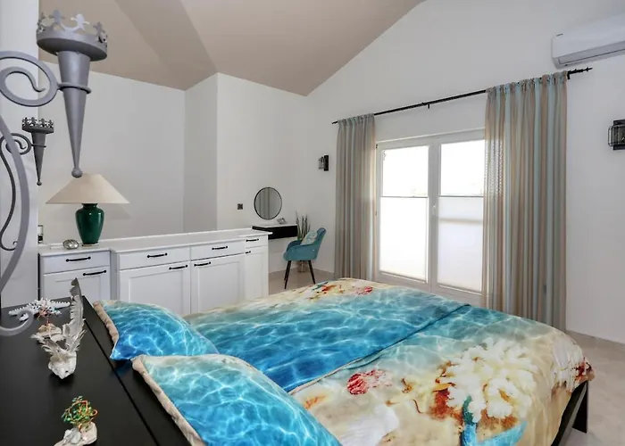 Mediterrane Natalia * Vrsi